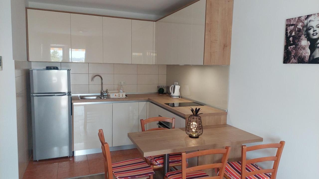 Apartment Nikola Caska Novalja