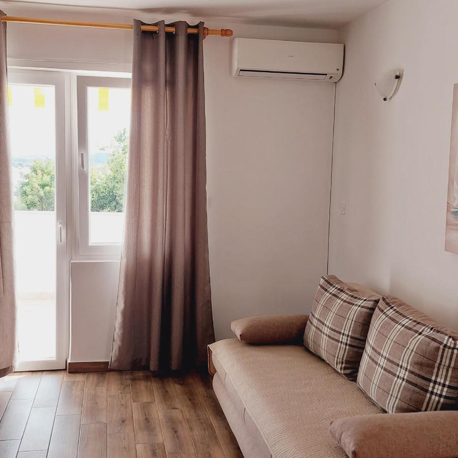 Apartment Nikola Caska Novalja